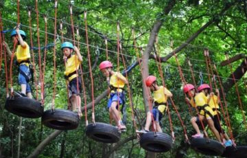 戶外大型游樂設備怎么選擇？非標無動力游樂設備有什么好處？