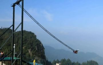 大型游樂設(shè)備廠家|懸崖秋千在維修時應(yīng)注意什么？